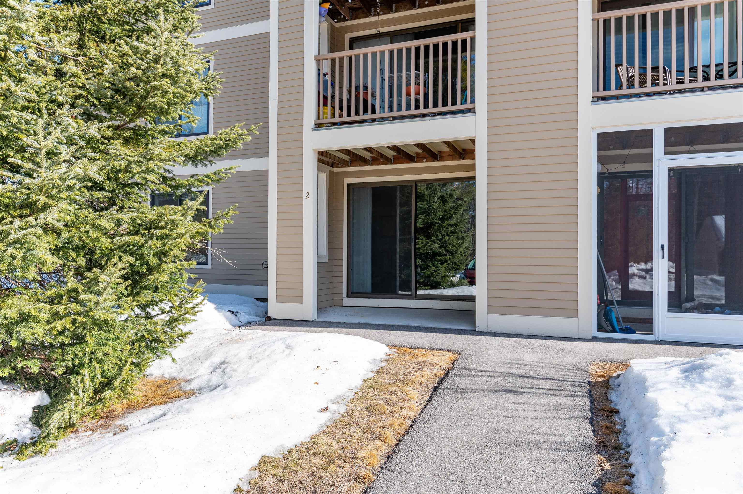 19 Saco Street, Unit 2 Conway, NH 03813 - Photo 2 of 18