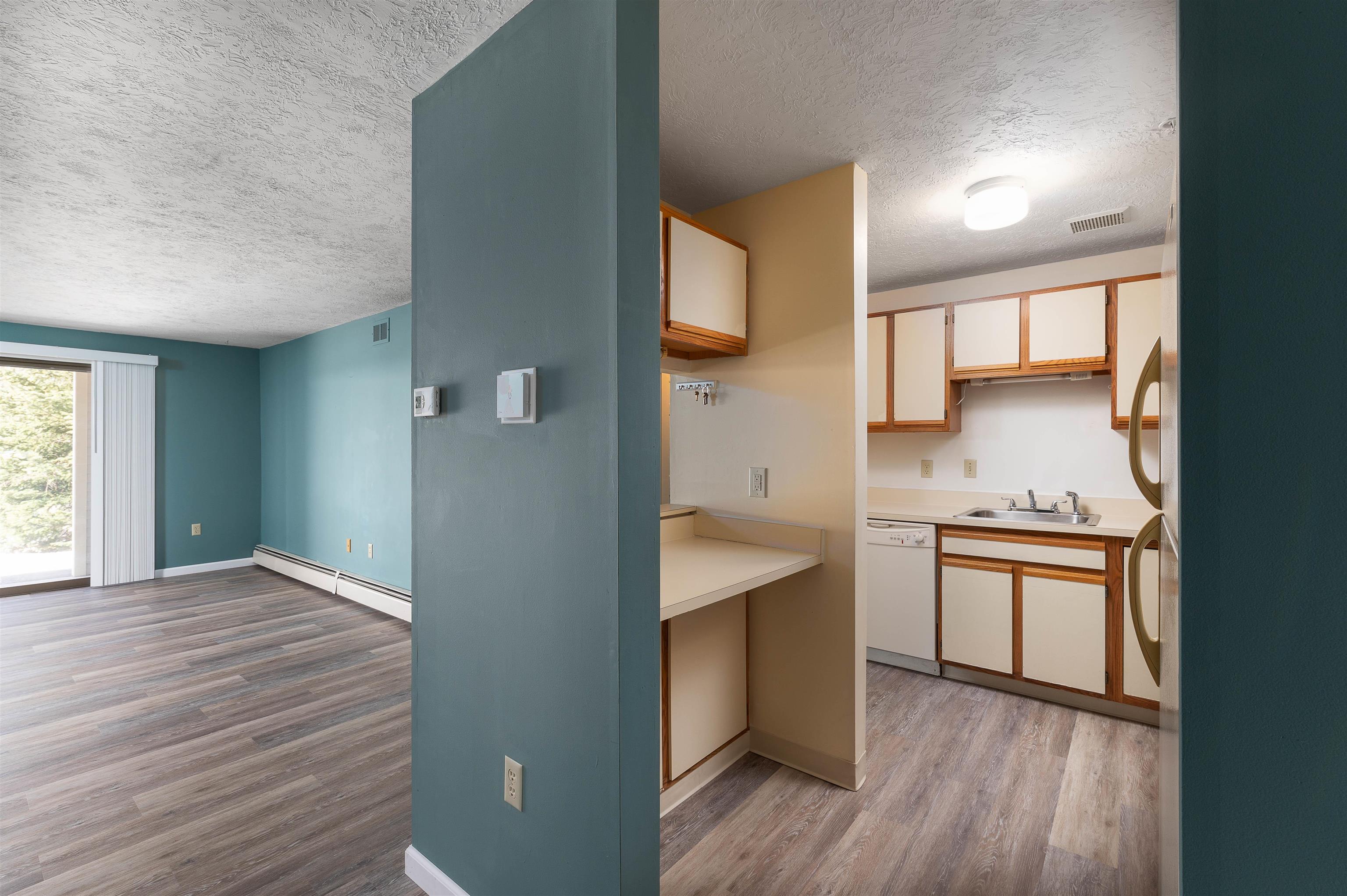 19 Saco Street, Unit 2 Conway, NH 03813 - Photo 4 of 18