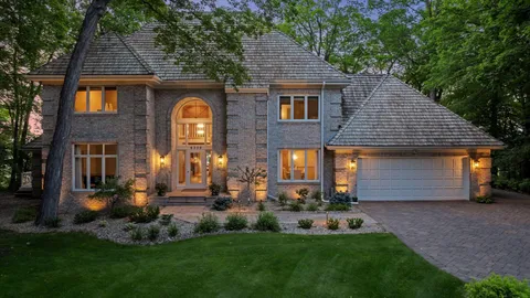 $3,395,000 | 6306 Maple Ridge, Excelsior, MN 55331