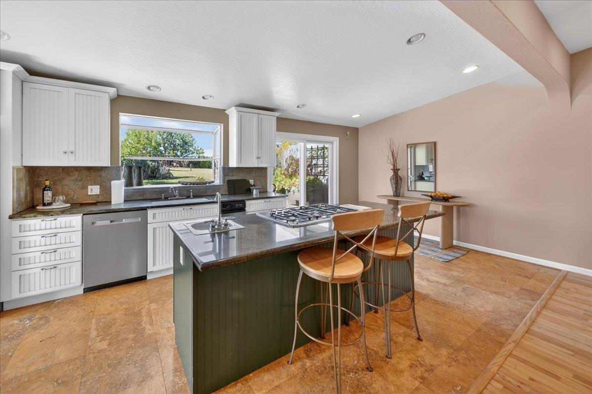 107 Paulsen Road, Unit D Watsonville, CA 95076 - Photo 9 of 48