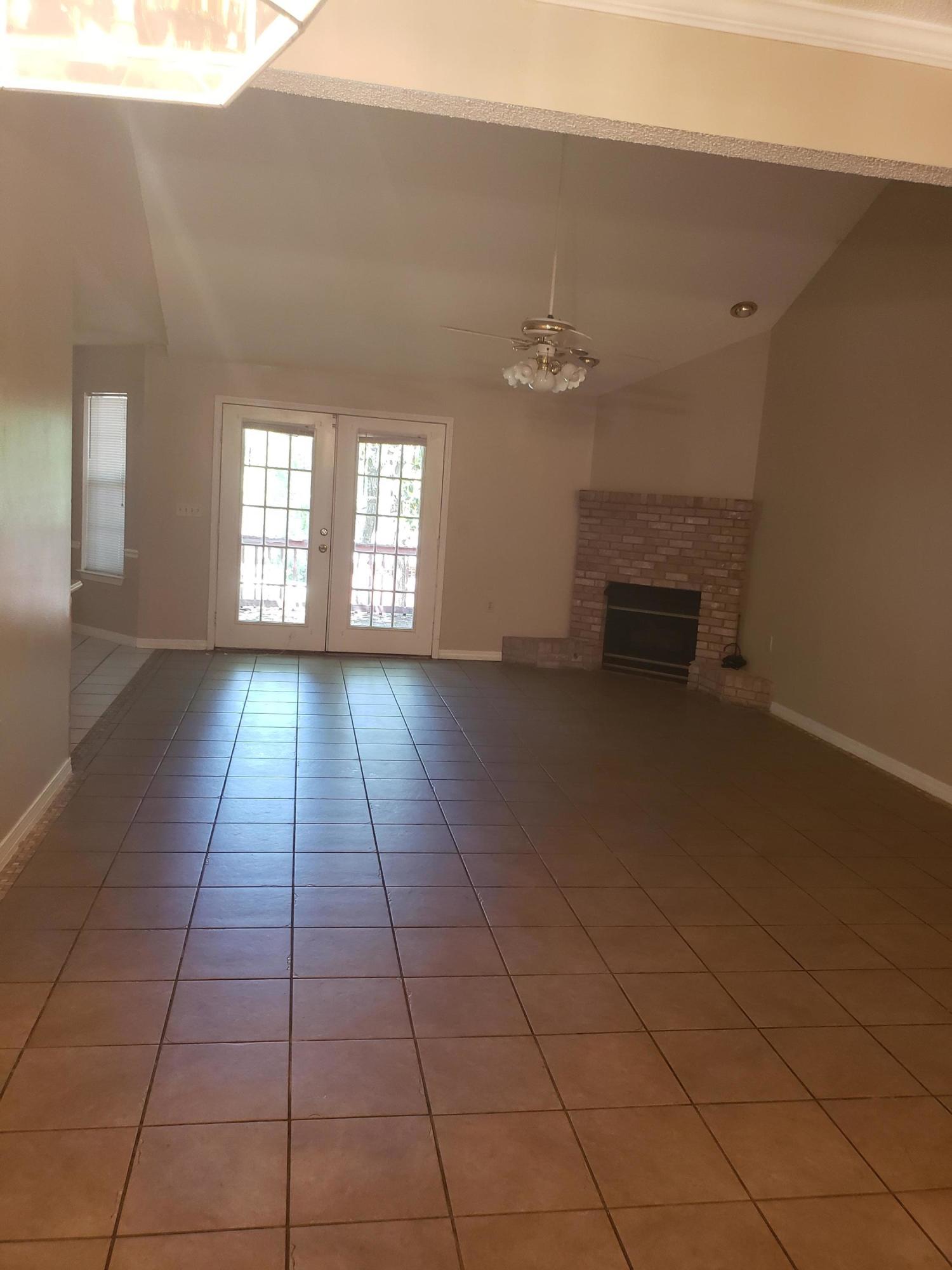 108 Chippewa Trail Crestview, FL 32536 - Photo 2 of 19 20200415_140451 (1)