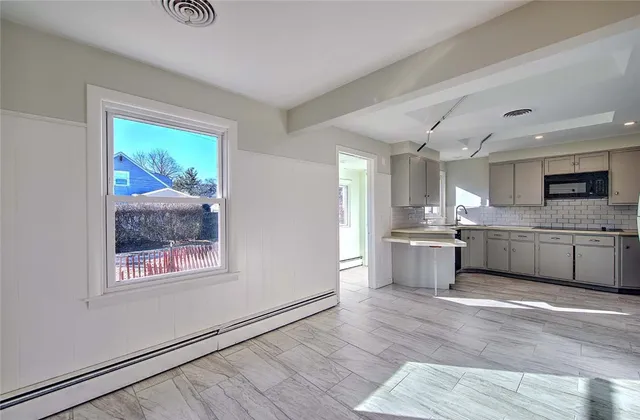 $2,800 | 78 Devonshire Street, Providence, RI 02908