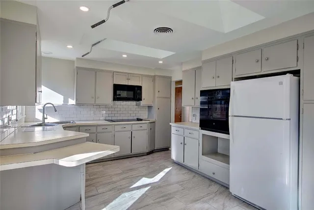 $2,800 | 78 Devonshire Street, Providence, RI 02908