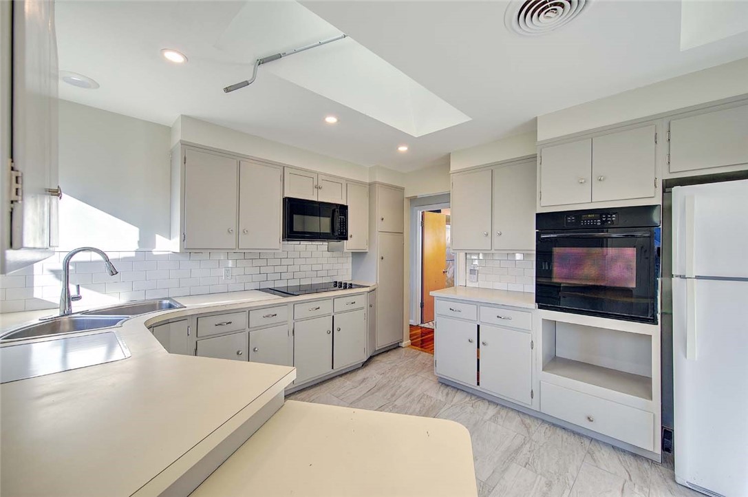 78 Devonshire Street Providence, RI 02908 - Photo 16 of 28