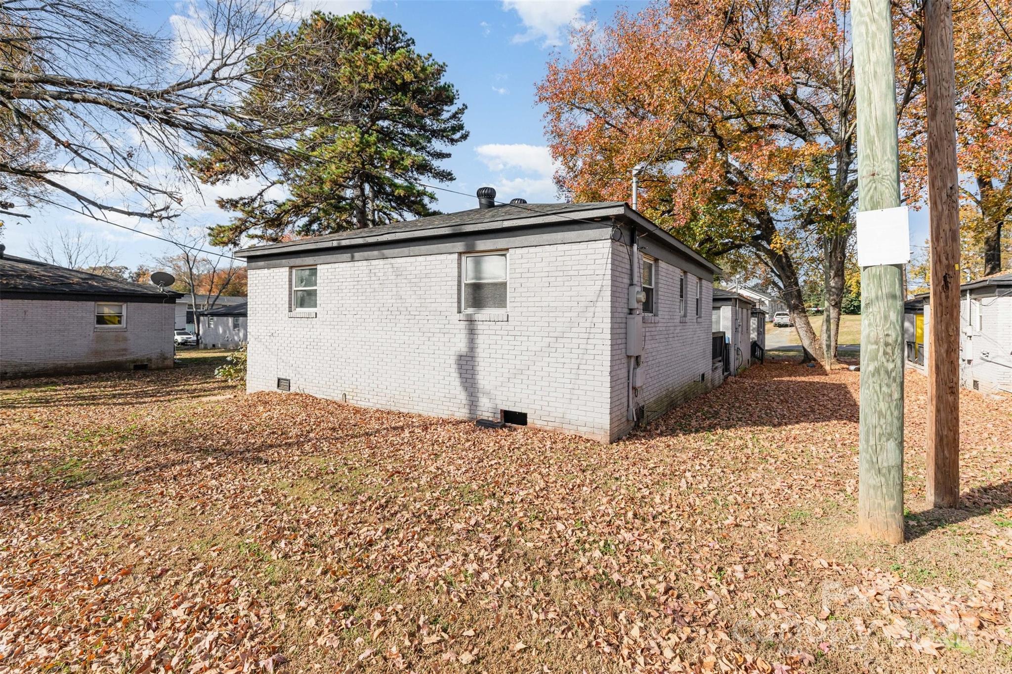 2317 Julia Avenue, Unit 3 Charlotte, NC 28206 - Photo 12 of 12 a view of a backyard of the house