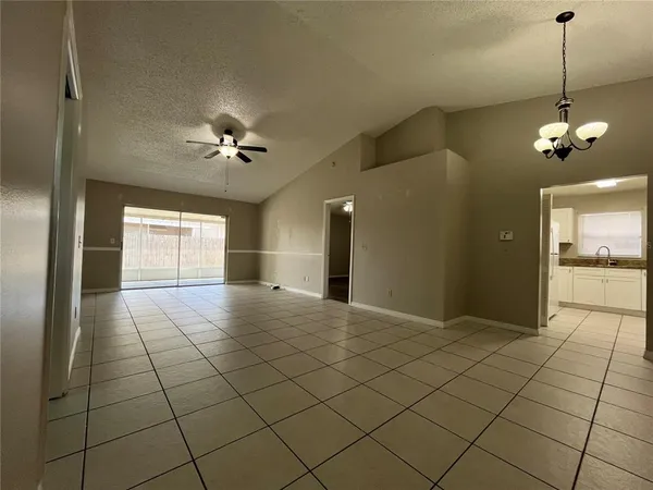 $2,195 | 1465 Tiverton Drive, Brandon, FL 33511