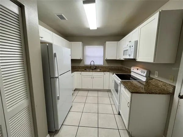 $2,195 | 1465 Tiverton Drive, Brandon, FL 33511