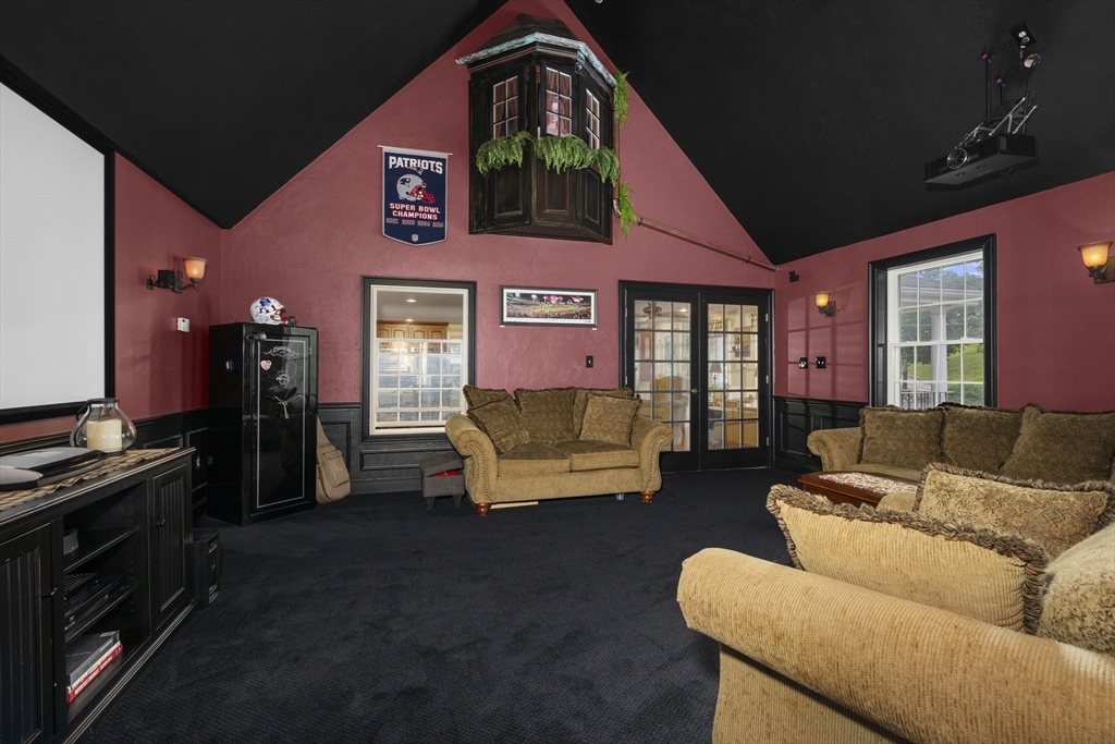70 Ellis Road Southbridge, MA 01550 - Photo 13 of 41