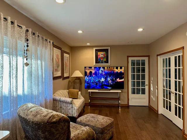 $249,900 | 908 North Raynor Avenue, Joliet, IL 60435