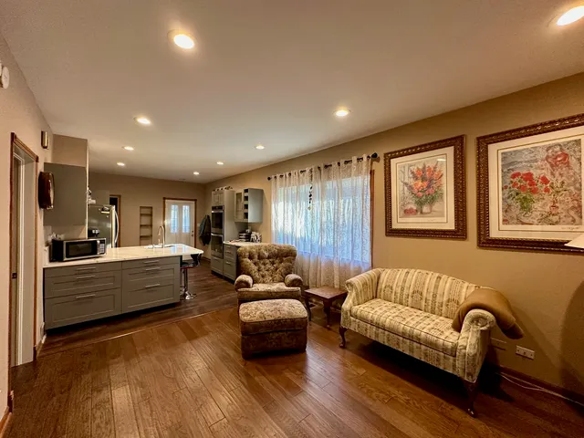 $249,900 | 908 North Raynor Avenue, Joliet, IL 60435