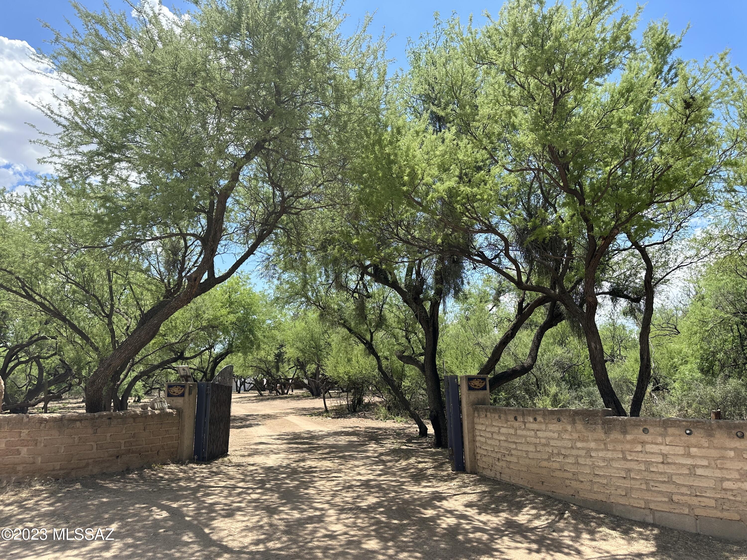 129 Bridge Road Tubac, AZ 85646 - Photo 2 of 39