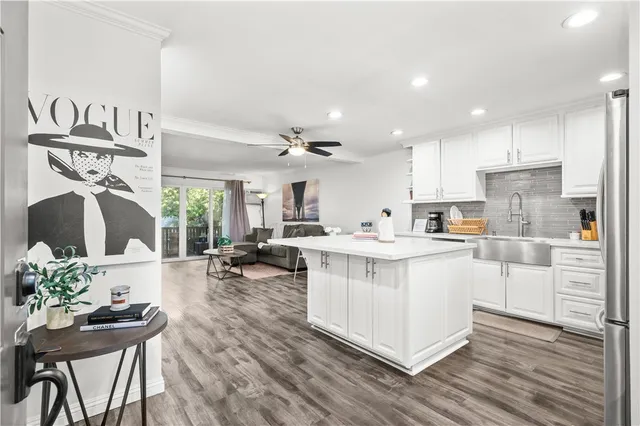 $465,000 | 7890 East Spring Street, Unit 17I, Long Beach, CA 90815