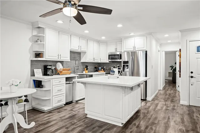 $465,000 | 7890 East Spring Street, Unit 17I, Long Beach, CA 90815