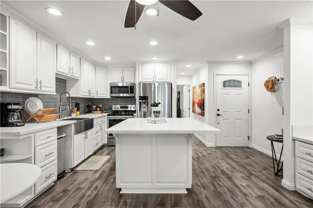 $465,000 | 7890 East Spring Street, Unit 17I, Long Beach, CA 90815