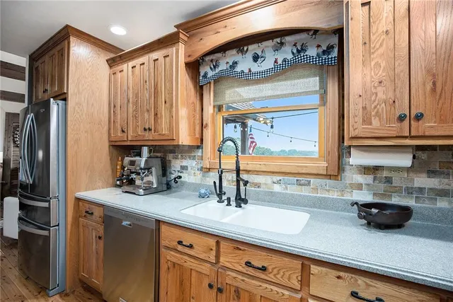 $795,000 | 6998 Lyman Road, Mound City, KS 66056