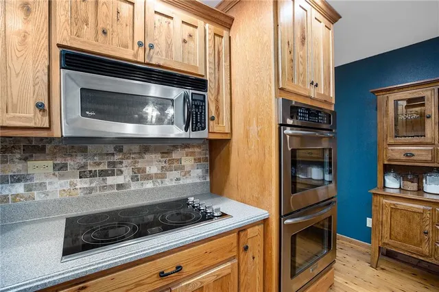 $795,000 | 6998 Lyman Road, Mound City, KS 66056