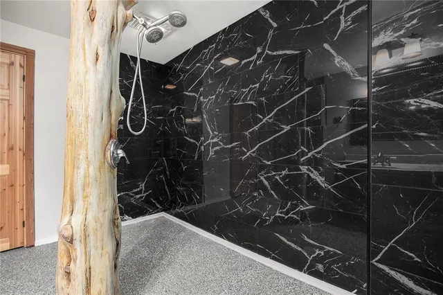 $795,000 | 6998 Lyman Road, Mound City, KS 66056