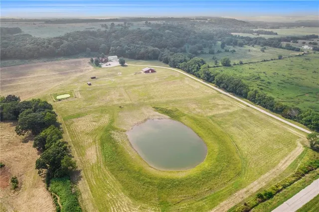 $795,000 | 6998 Lyman Road, Mound City, KS 66056