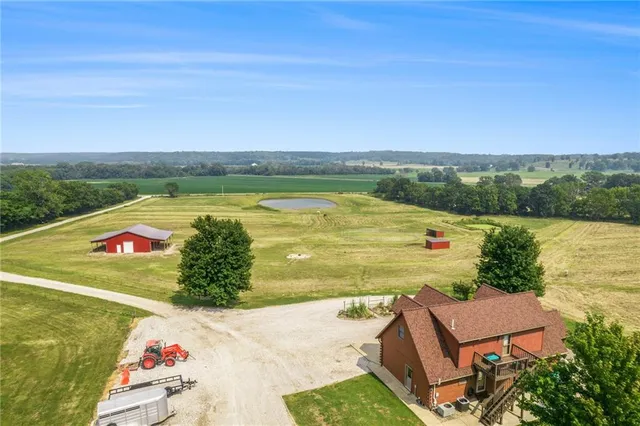 $795,000 | 6998 Lyman Road, Mound City, KS 66056