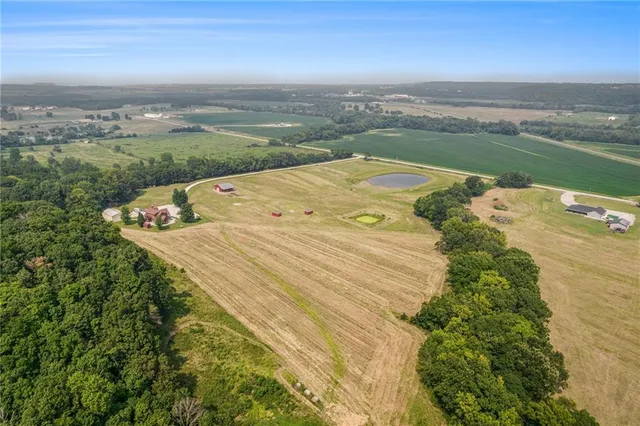 $795,000 | 6998 Lyman Road, Mound City, KS 66056