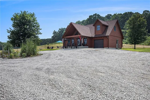 $795,000 | 6998 Lyman Road, Mound City, KS 66056