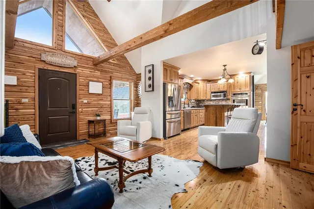 $795,000 | 6998 Lyman Road, Mound City, KS 66056