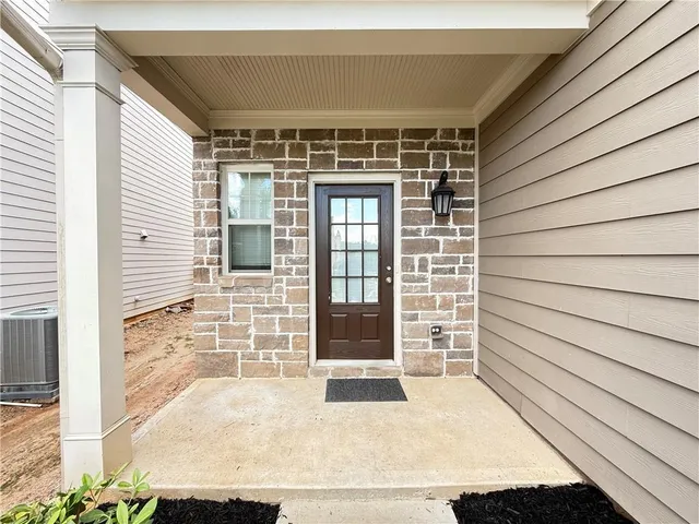 $2,100 | 1739 Charcoal Ives Road, Lawrenceville, GA 30045