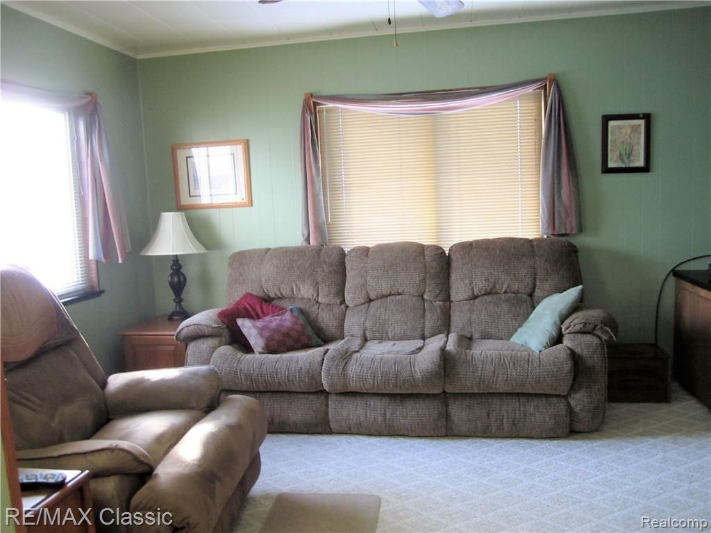 306 Biltmore Street Inkster, MI 48141 - Photo 12 of 24 IMG_2087.JPG