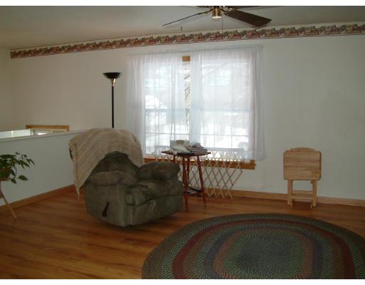 25 Robin Road Northbridge, MA 01534 - Photo 3 of 10 Gallery Image 3