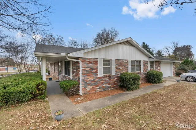 $224,900 | 864 Strawberry Lane, Jackson, MO 63755