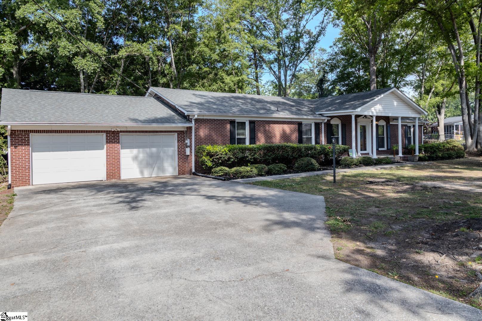 501 Cunningham Road Taylors, SC 29687 - Photo 2 of 37 Gallery Image 2