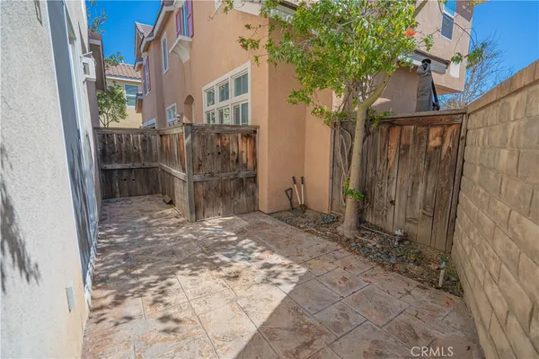 $670,000 | 24743 Montevista Circle, Valencia, CA 91354