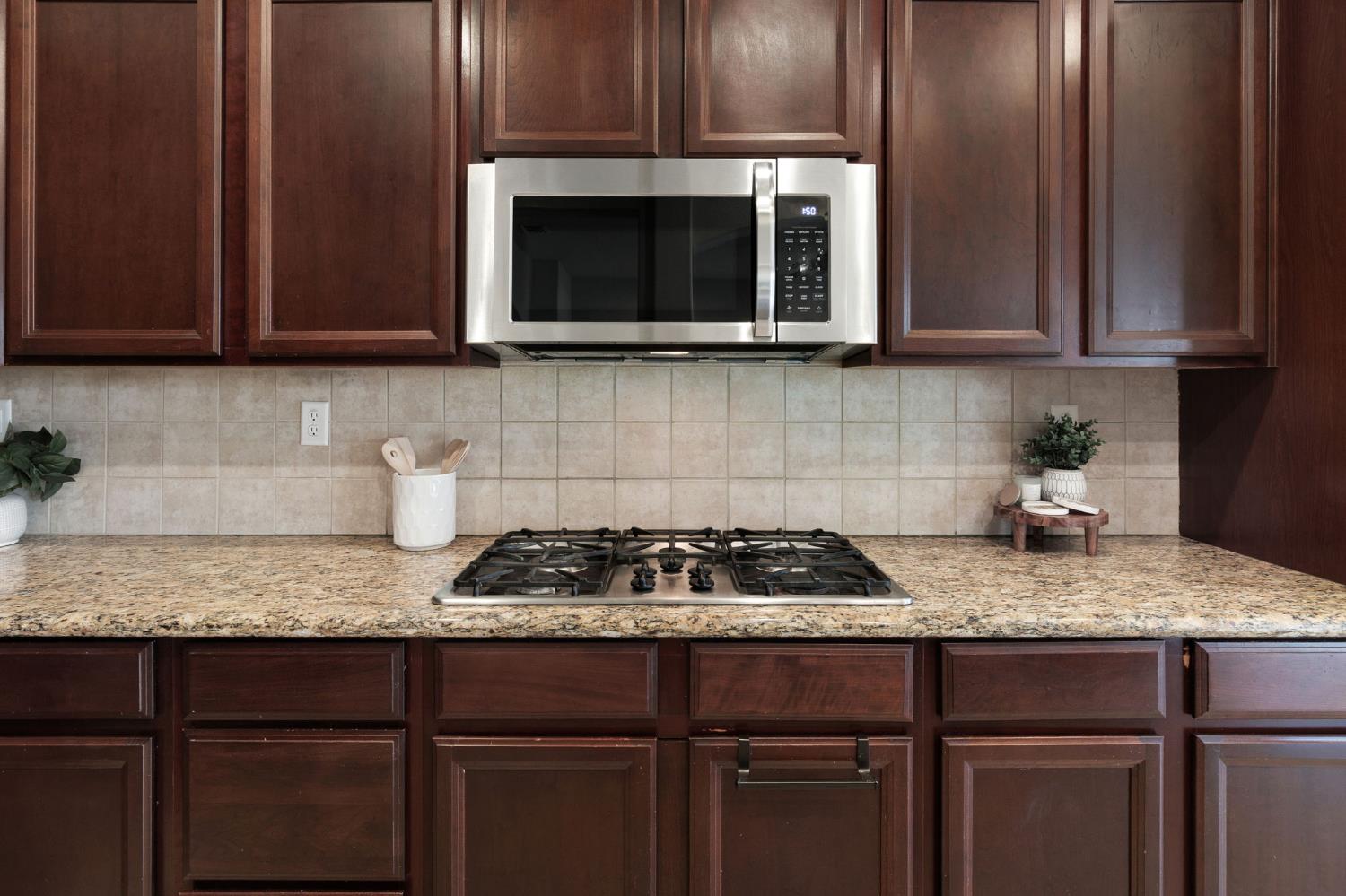 9304 Fife Ranch Way Elk Grove, CA 95624 - Photo 18 of 55