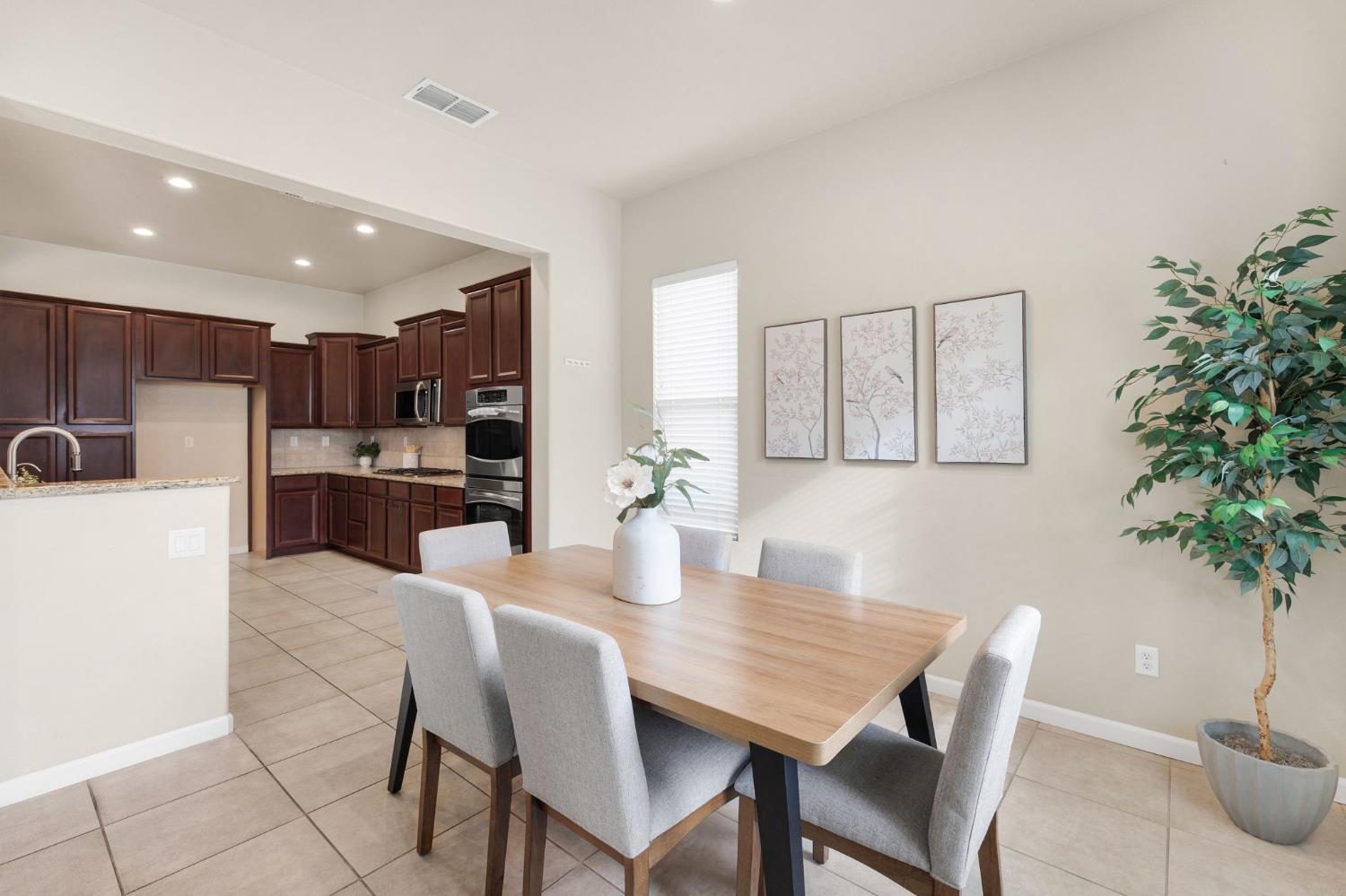 9304 Fife Ranch Way Elk Grove, CA 95624 - Photo 20 of 55