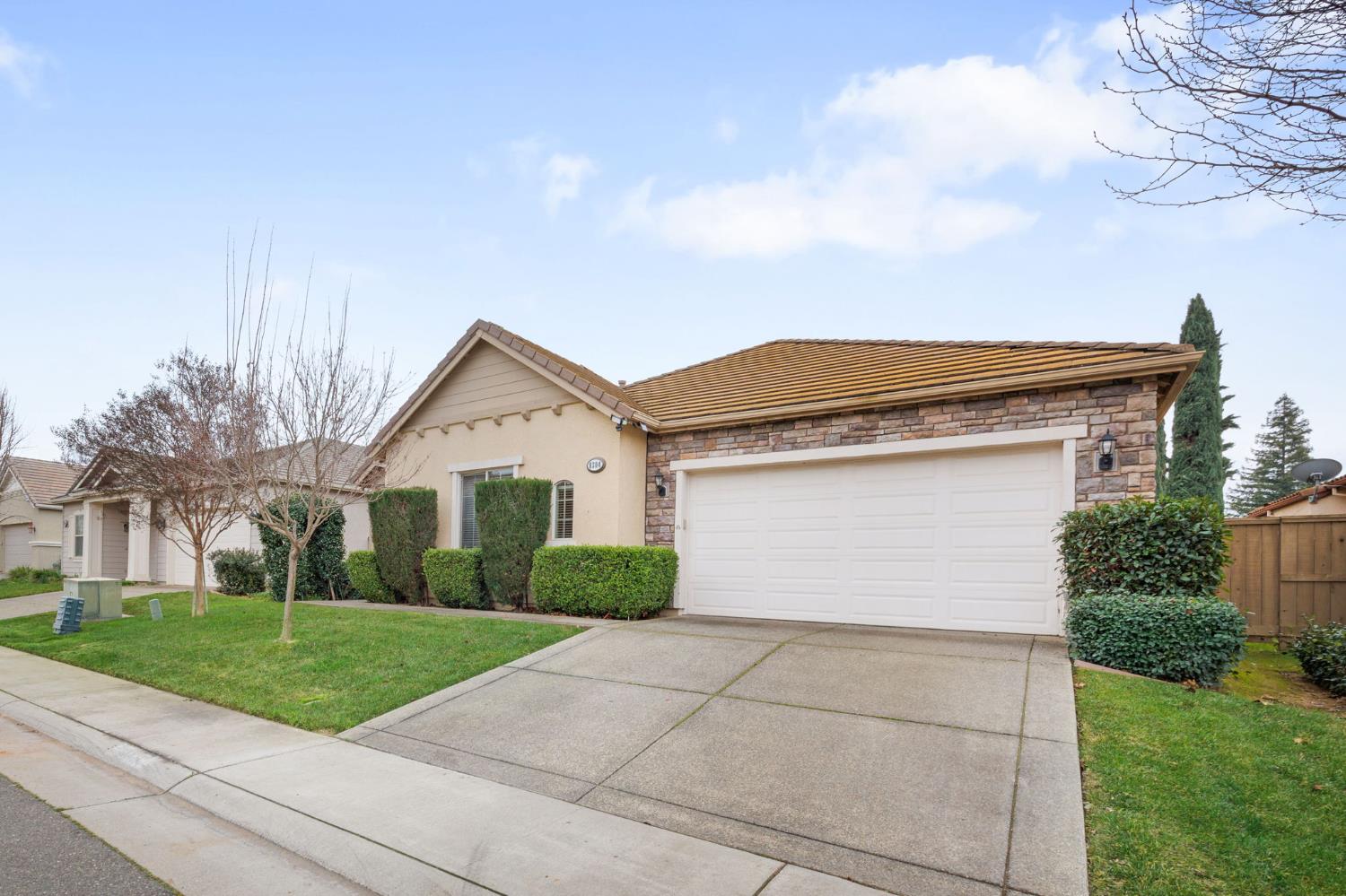 9304 Fife Ranch Way Elk Grove, CA 95624 - Photo 4 of 55