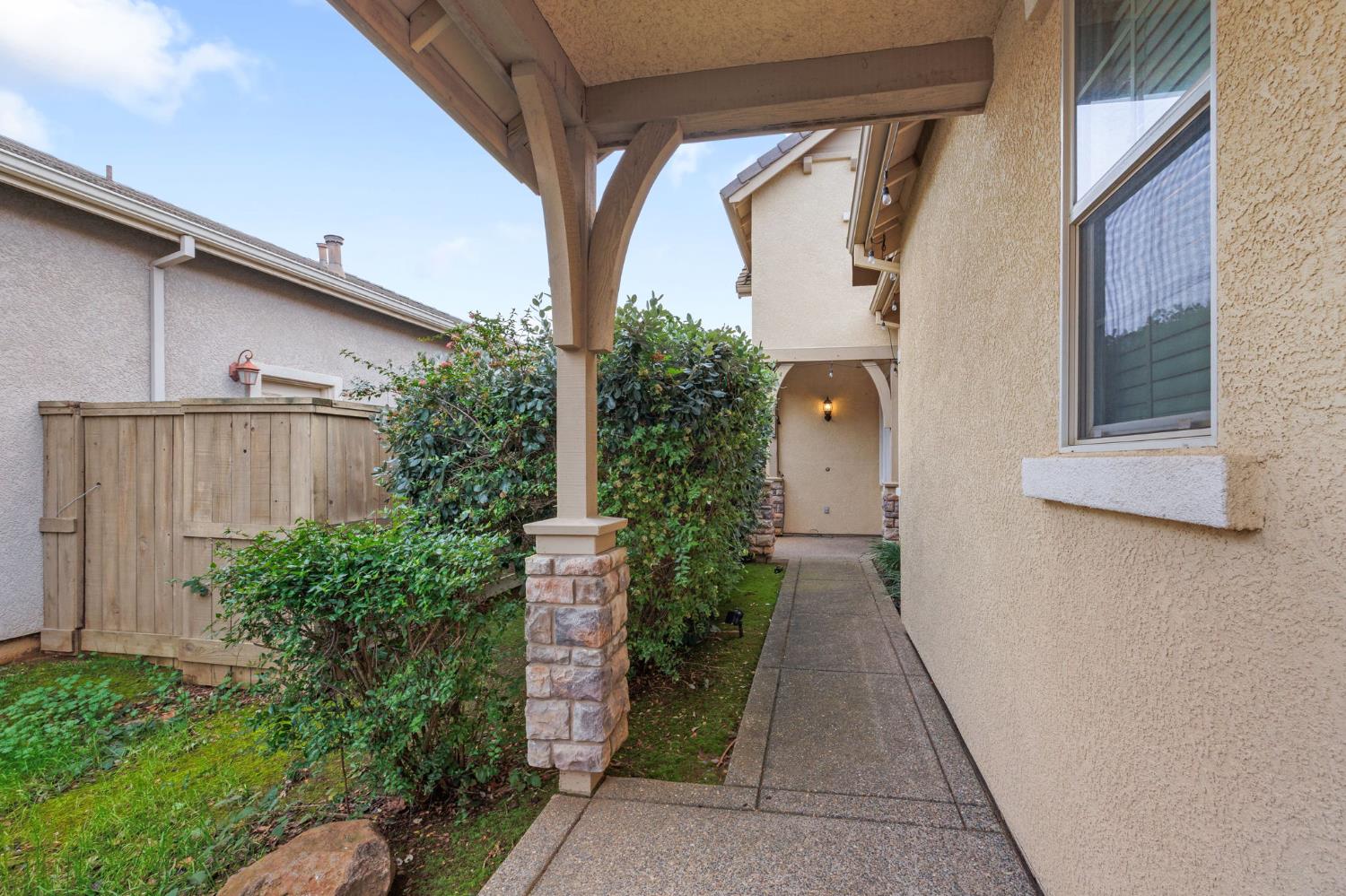 9304 Fife Ranch Way Elk Grove, CA 95624 - Photo 8 of 55