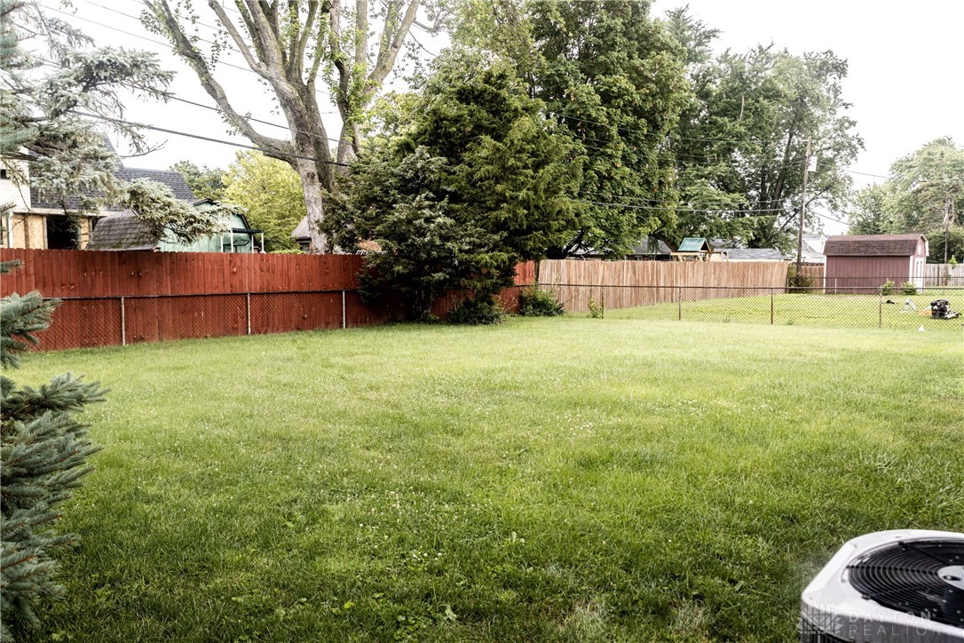 929 East Stroop Road Dayton, OH 45429 - Photo 6 of 21