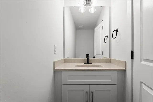 $389,900 | 11218 North Oak Trafficway, Kansas City, MO 64155