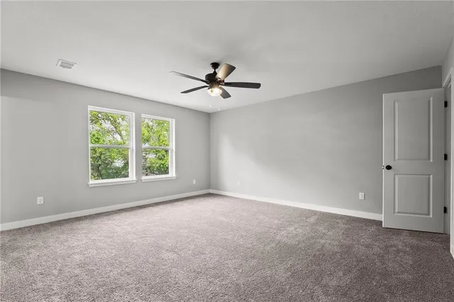 $389,900 | 11218 North Oak Trafficway, Kansas City, MO 64155