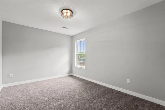 $389,900 | 11218 North Oak Trafficway, Kansas City, MO 64155