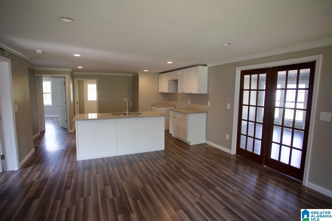 8403 Thomas Avenue Leeds, AL 35094 - Photo 5 of 34