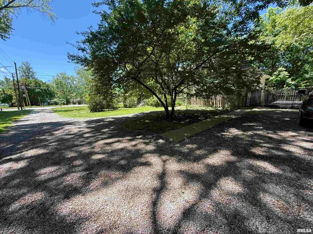 $145,000 | 1312 West Sycamore Street, Carbondale, IL 62901