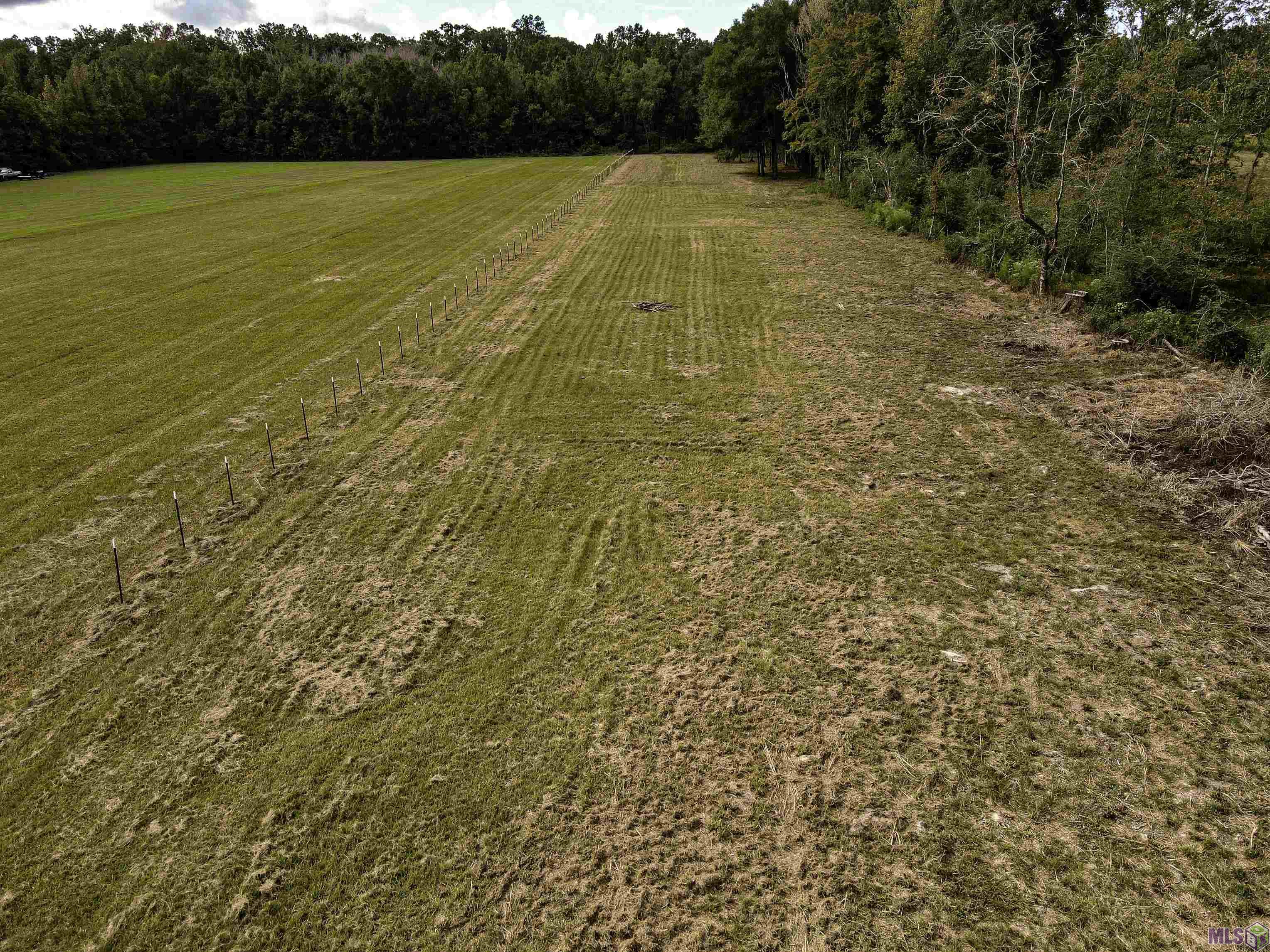 1128 Heck Young Road Baker, LA 70714 - Photo 2 of 15