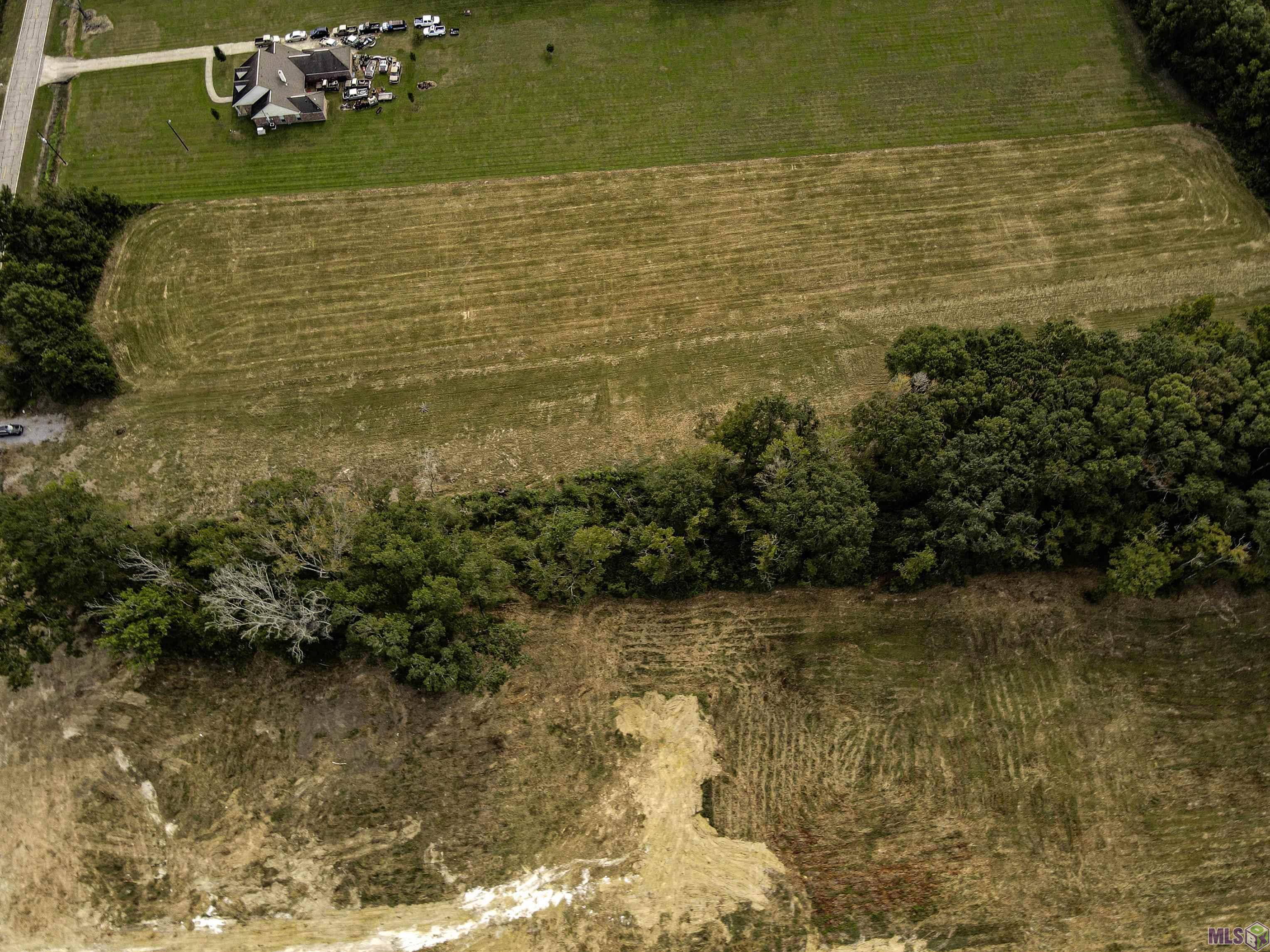 1128 Heck Young Road Baker, LA 70714 - Photo 3 of 15