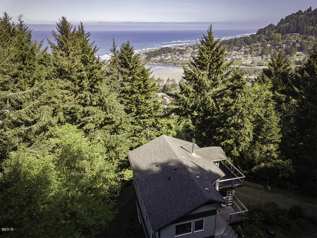122 Reeves Circle Yachats, OR 97498 - Photo 27 of 40 122 Reeves Circle aerial view