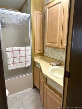 $2,300 | 952 Nettles Boulevard, Jensen Beach, FL 34957
