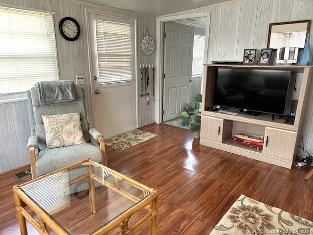 $2,300 | 952 Nettles Boulevard, Jensen Beach, FL 34957