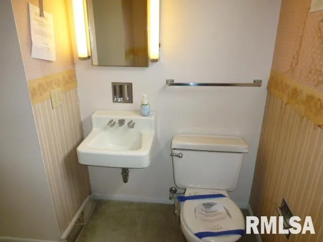 $119,900 | 1319 Crestview Drive, Springfield, IL 62702