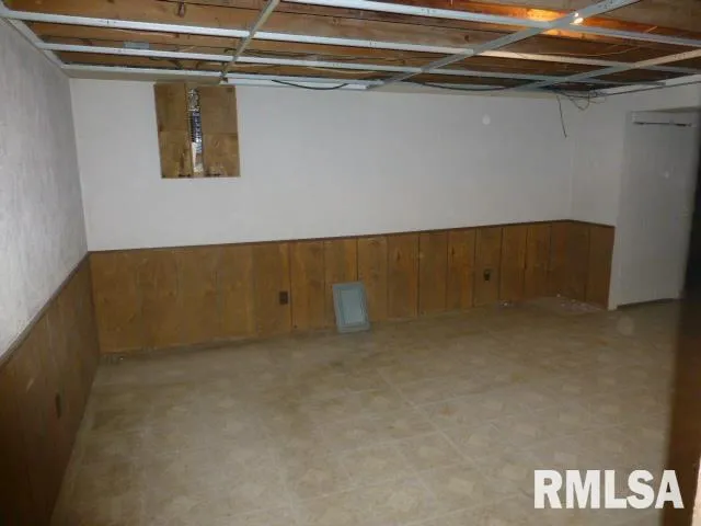 $119,900 | 1319 Crestview Drive, Springfield, IL 62702