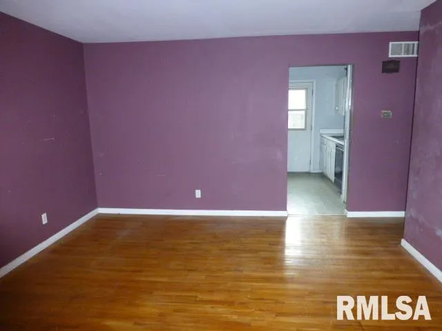 $119,900 | 1319 Crestview Drive, Springfield, IL 62702